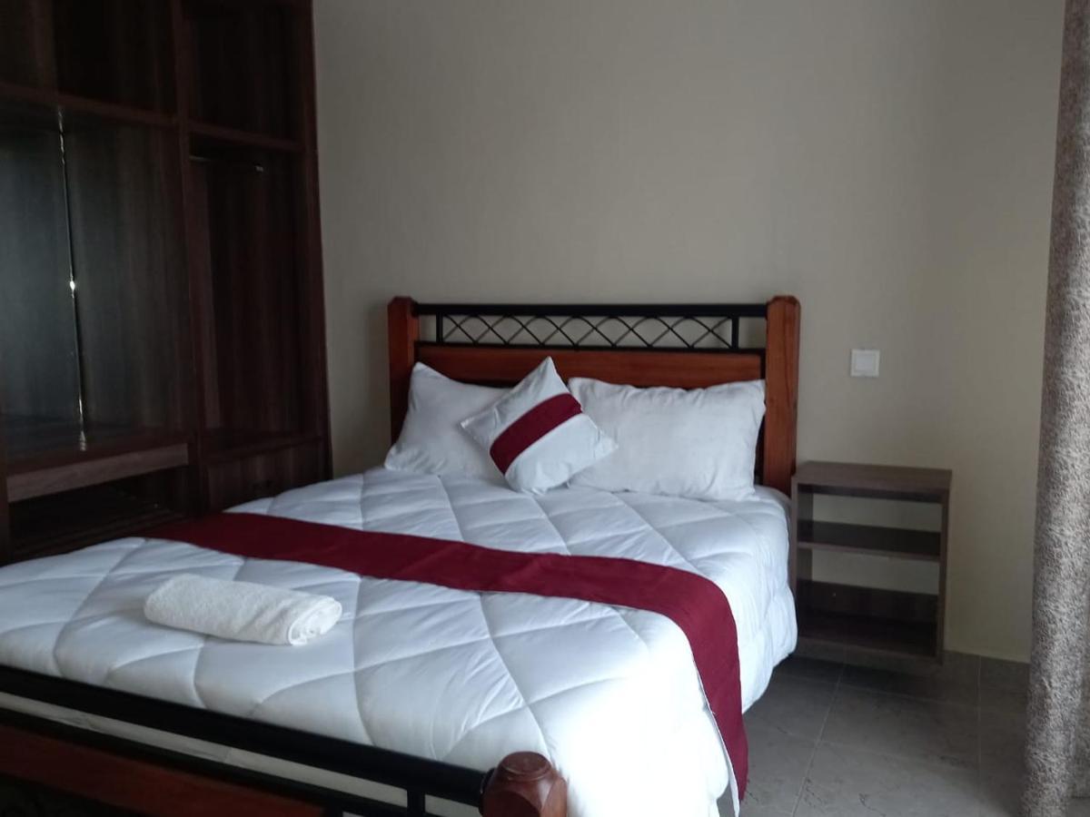 El Sueno Homestay ナイバシャ エクステリア 写真