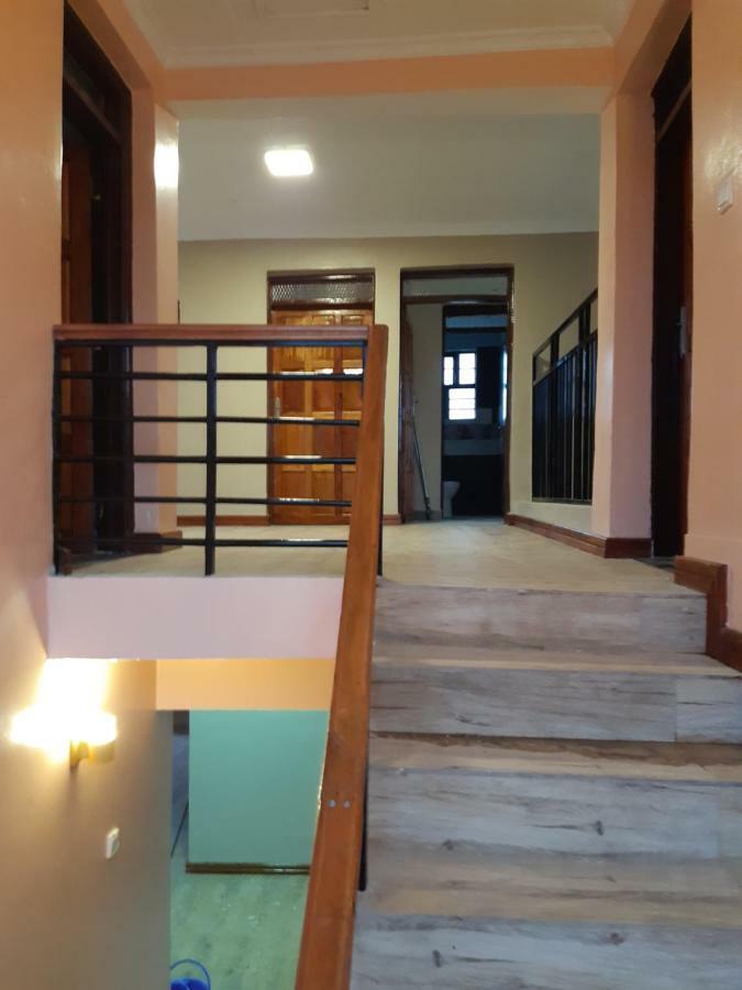 El Sueno Homestay ナイバシャ エクステリア 写真